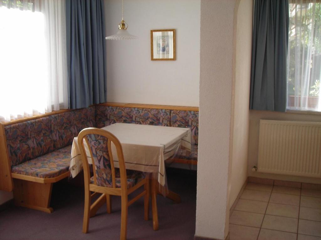 Landhaus zum Griena Mayrhofen Zimmer foto