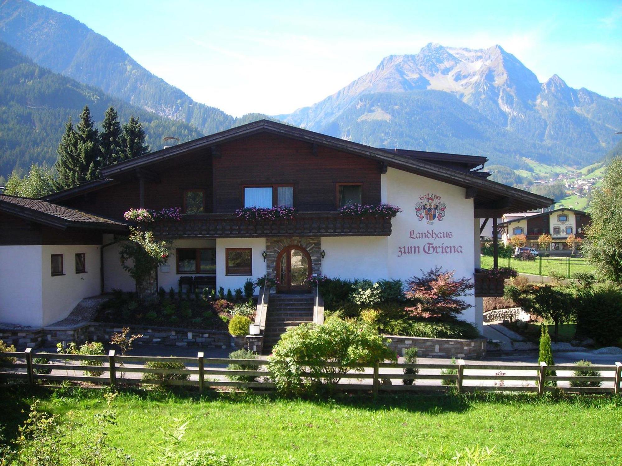 Landhaus zum Griena Mayrhofen Exterior foto